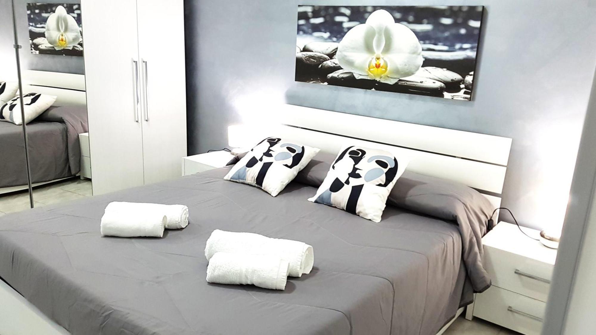 Ch Exclusive Apartments Cefalú Habitación foto